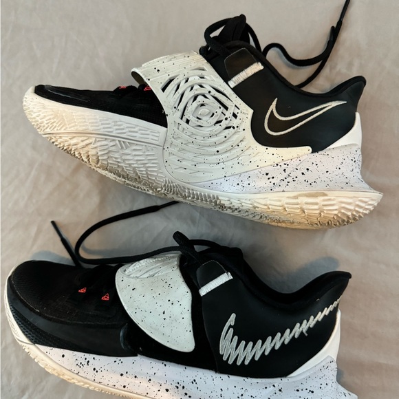Nike Kyrie 3 Team Low Black White ! SOLID SHOES! For the collectors. - Picture 16 of 16